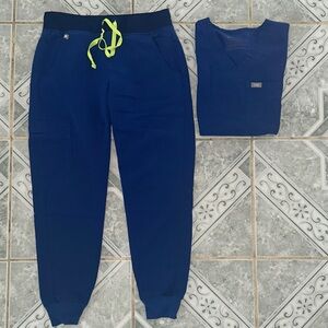 Figs (set) pants and top